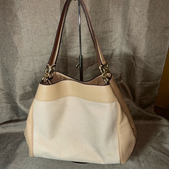 🔥 SALE! COACH F27575 Lexy Shoulder Bag Tan Cream - Picture 2 of 16